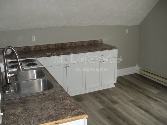 Building Photo - 2024 Monon Ave