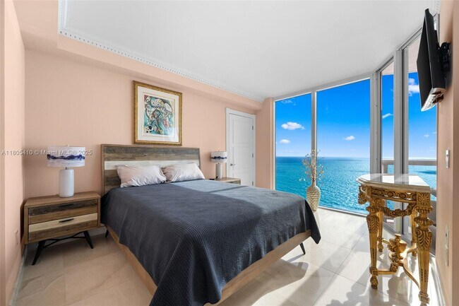 Building Photo - 17555 Collins Ave