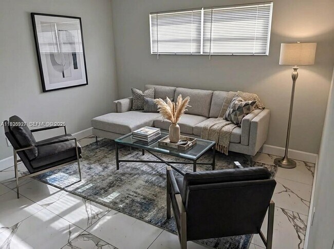 Building Photo - 6201 SW 37th St