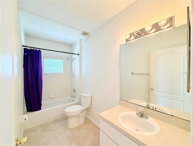 Building Photo - 14606 Coral Berry Dr