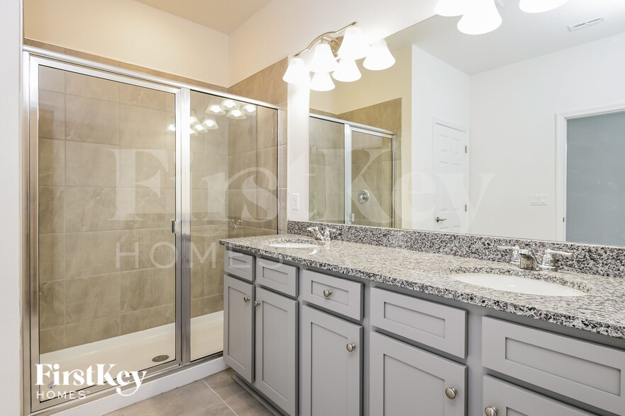 Building Photo - 1202 Ponca Rd