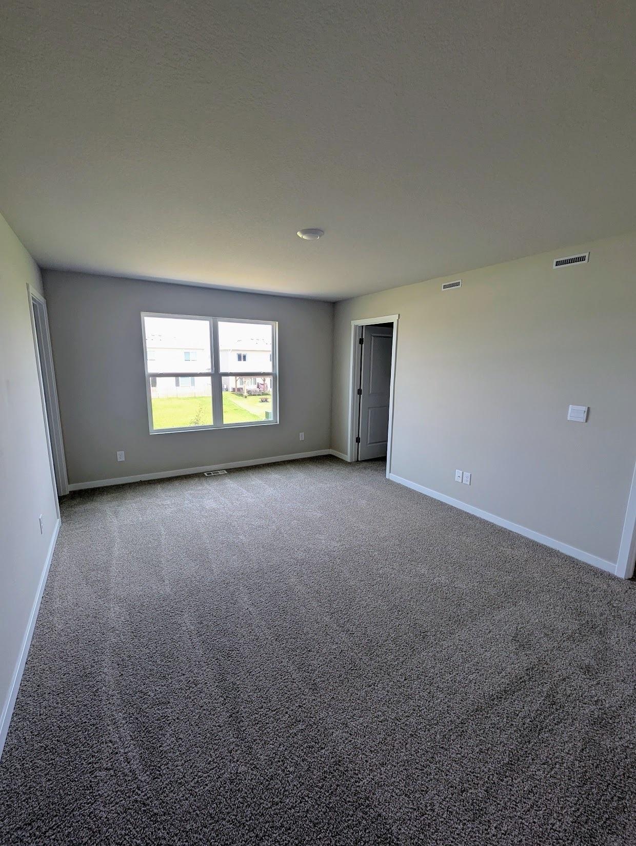 Master Bedroom, Walk In Closet, and Private Bathroom - 4306 NE 13th St