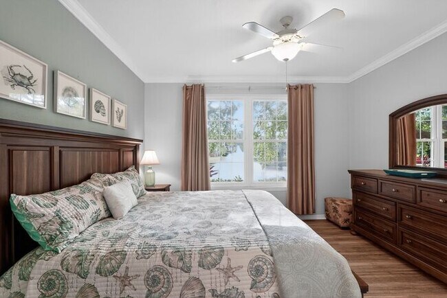 Building Photo - 4114 Central Sarasota Pkwy