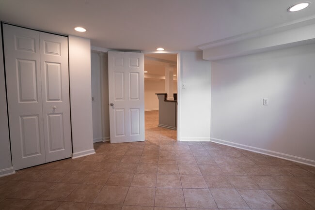 Building Photo - 218 Bramton Rd