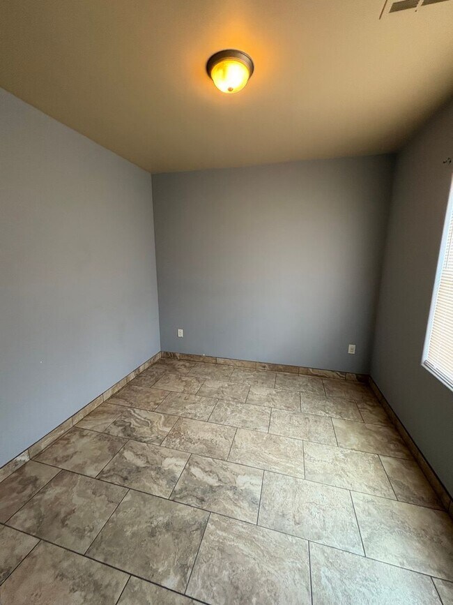 Building Photo - Charming 3 bedroom/2 bathroom Home located in Las Cruces !