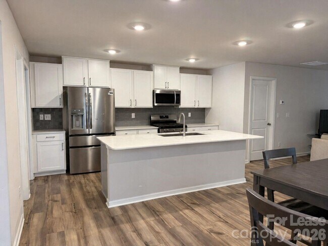 Building Photo - 10227 Chatham Run Ln