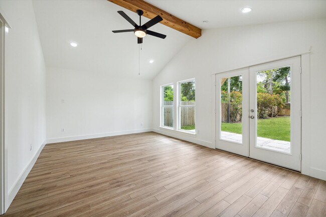 Building Photo - 9319 Carousel Ln