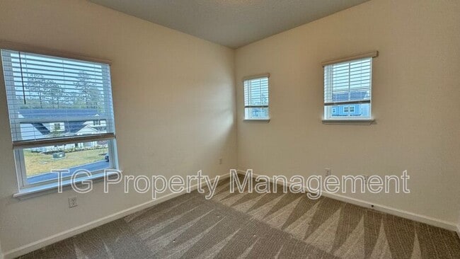 Building Photo - 117 Crew Ct