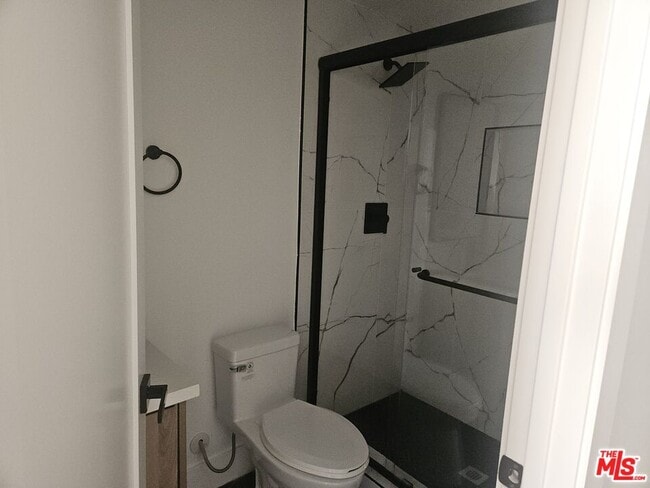 Building Photo - 3209 W 18th St