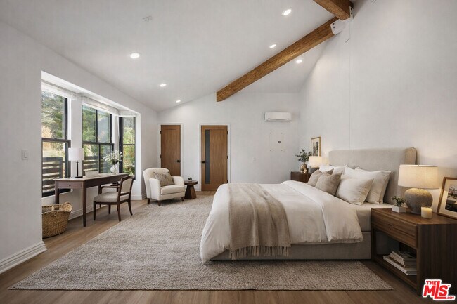 Building Photo - 4837 Gentry Ave