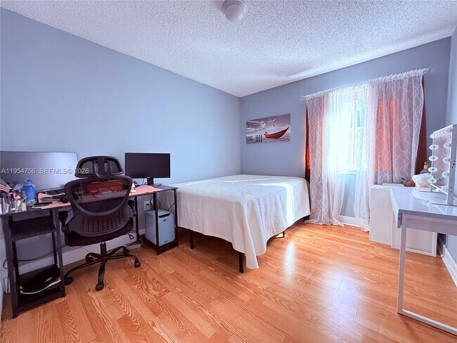 Building Photo - 14832 SW 91st Terrace