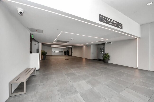 Building Photo - 1409 Post Oak Blvd