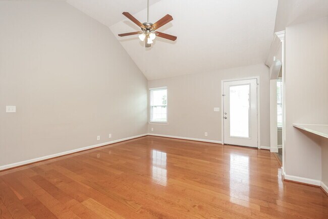 Building Photo - 4256 Birch Dr