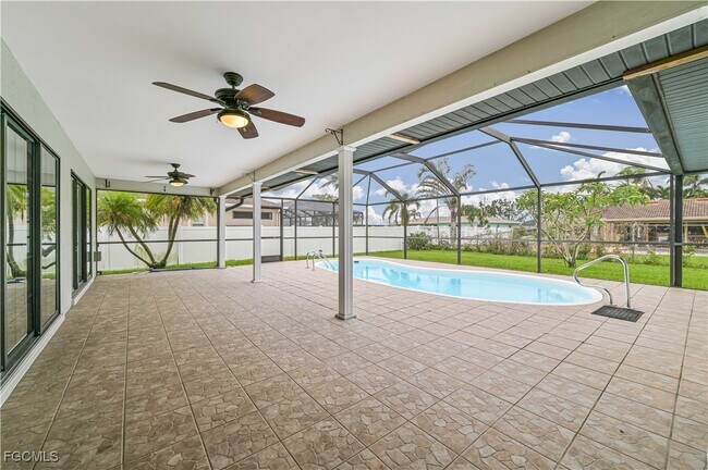 Primary Photo - 634 SE 32nd St