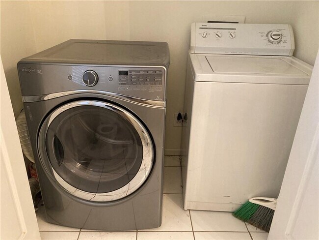 Building Photo - 12 Trevor Trail