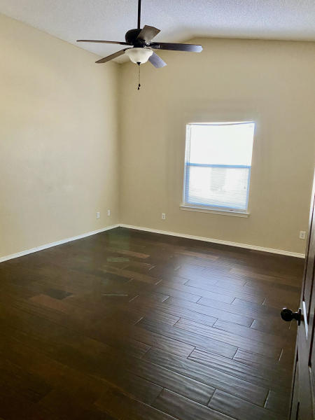 Building Photo - 7105 Falling Leaf Cir