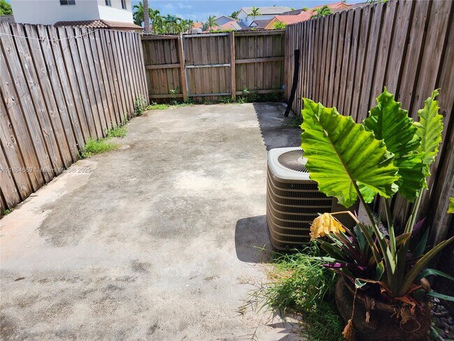 Building Photo - 13334 SW 60th Terrace