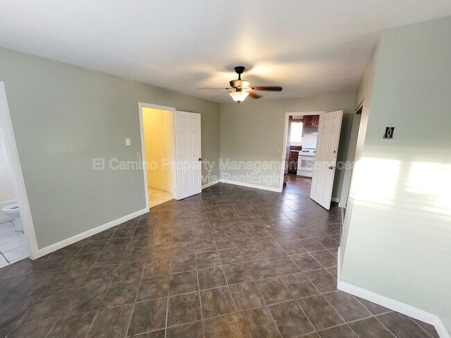 Building Photo - 734 Williamson Ave