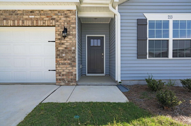 Building Photo - One Story 4-Bed Home in Fuquay-Varina