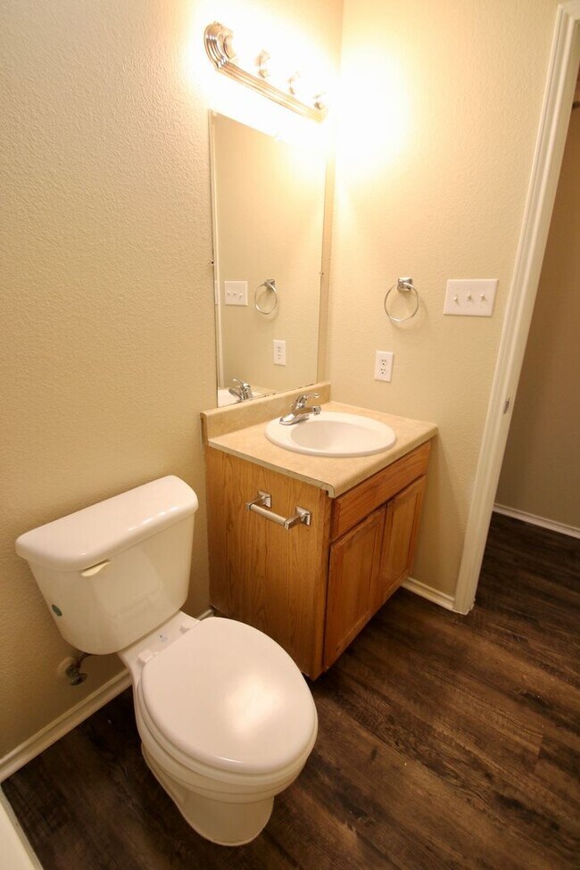 Building Photo - 8028-8030 Tanner