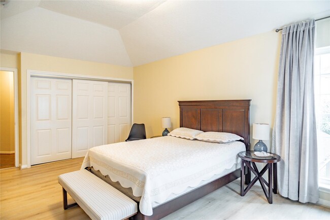 Building Photo - 18310 Spellbrook Dr