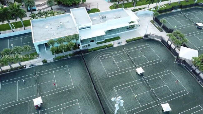 Building Photo - 1525 Meridian Ave