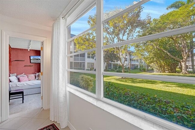 Building Photo - 4025 N Federal Hwy