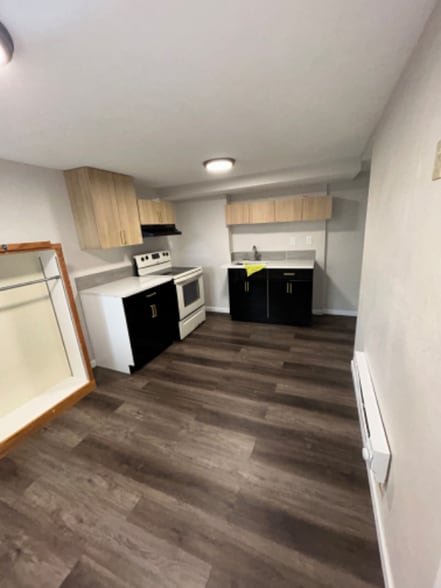 Building Photo - 716 E Mahanoy St