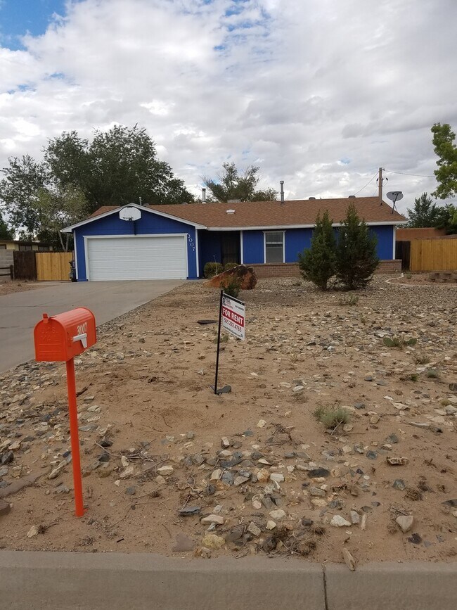 Primary Photo - Ranch Style 3br, 2b, Home in rio rancho