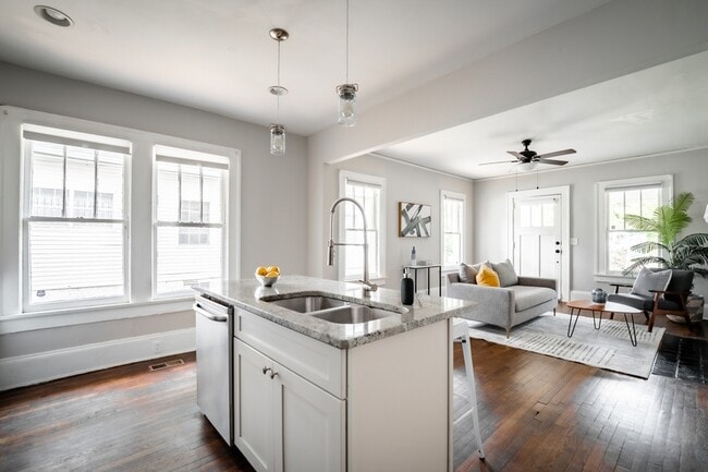 Building Photo - 23 Clifton St SE