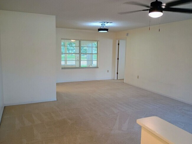 Building Photo - 2 bedroom 2 bathroom Large House for rent ...