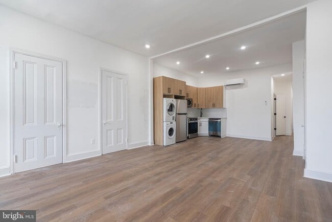 Building Photo - 1618 S Broad St