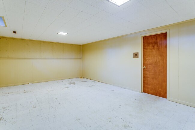 Building Photo - 3 bedroom, 2 bath home in the beautiful Westlink neighborhood in West Wichita.