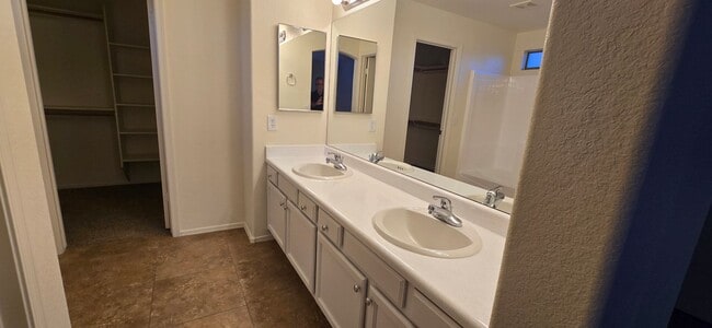 Building Photo - Feels Like Home