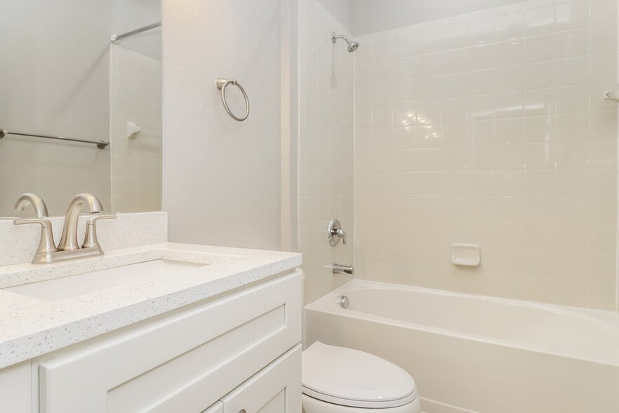 Building Photo - 919 Fern Leaf Dr