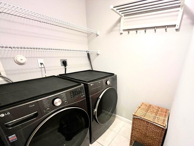 Building Photo - 11770 St Andrews Place