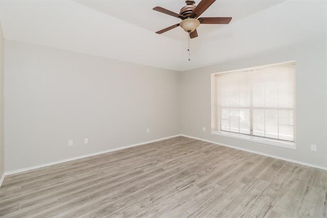 Building Photo - 733 Paisley Dr
