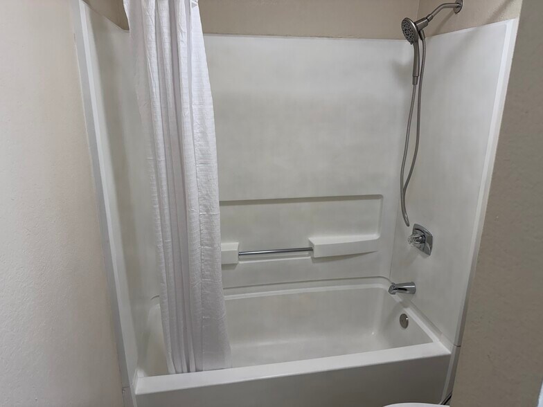 Building Photo - 8889 Caminito Plaza Centro