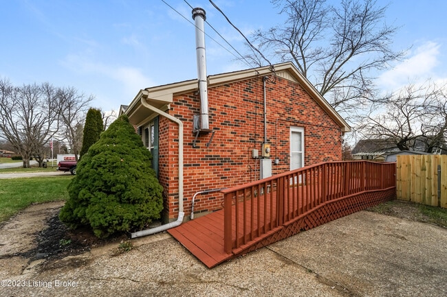 Building Photo - 114 Hoffman Ln