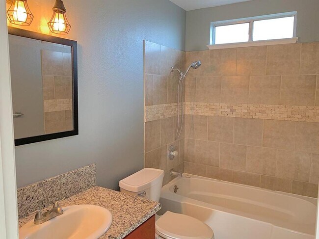 Building Photo - 7607 Harmony Oaks Way