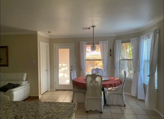 Building Photo - 1505 Hill Lockwoods Dr