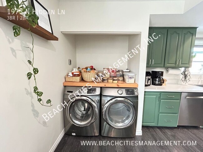 Building Photo - 1973 N Hidden Ln