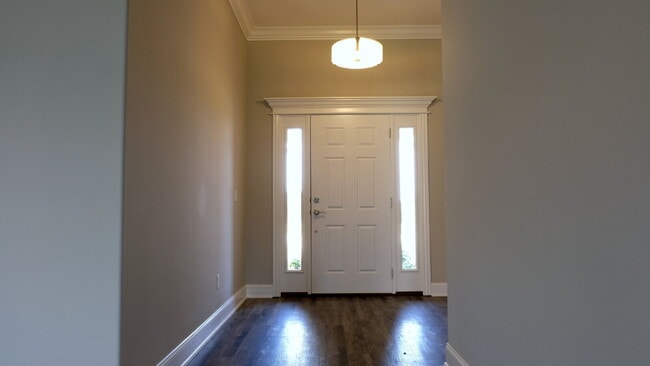Building Photo - 1/2 off first month rent!  Three Bedroom Two Bath - Now $1,799 a month!