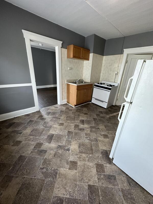 Building Photo - 2059 W 105th St