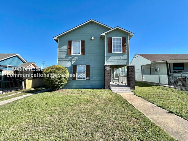 Building Photo - 2308 Britton Ave