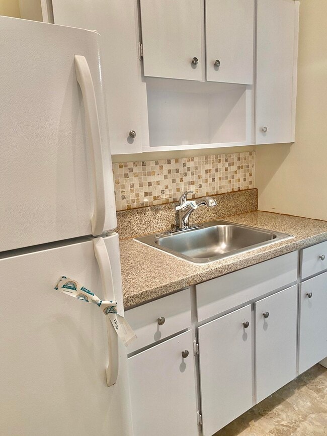 Building Photo - 2303 S Federal Hwy