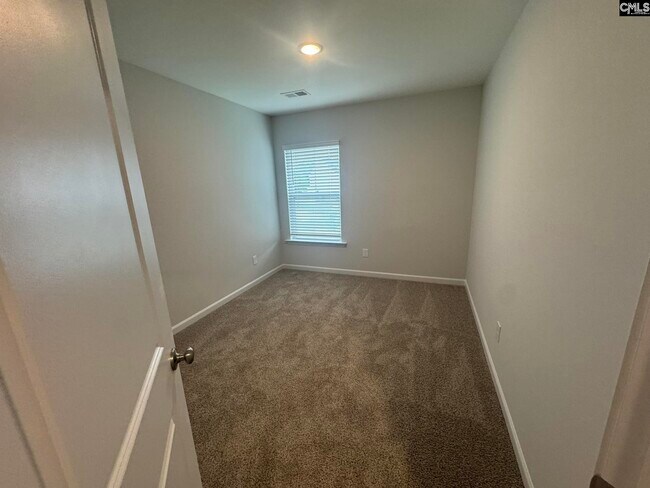 Building Photo - 125 Carr Ln