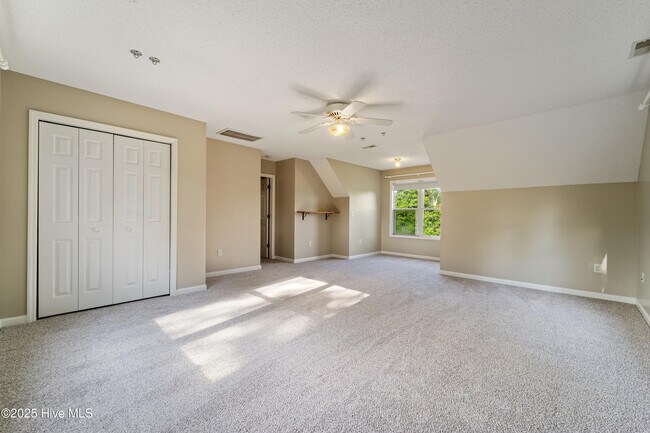 Building Photo - 119 Velma Ln