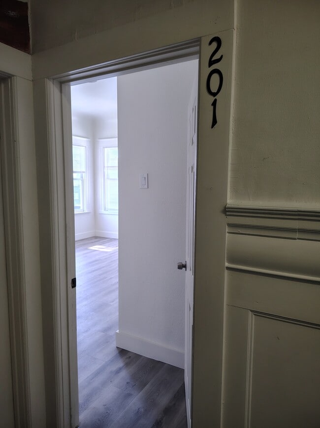 Building Photo - 2375 Fruitvale Ave