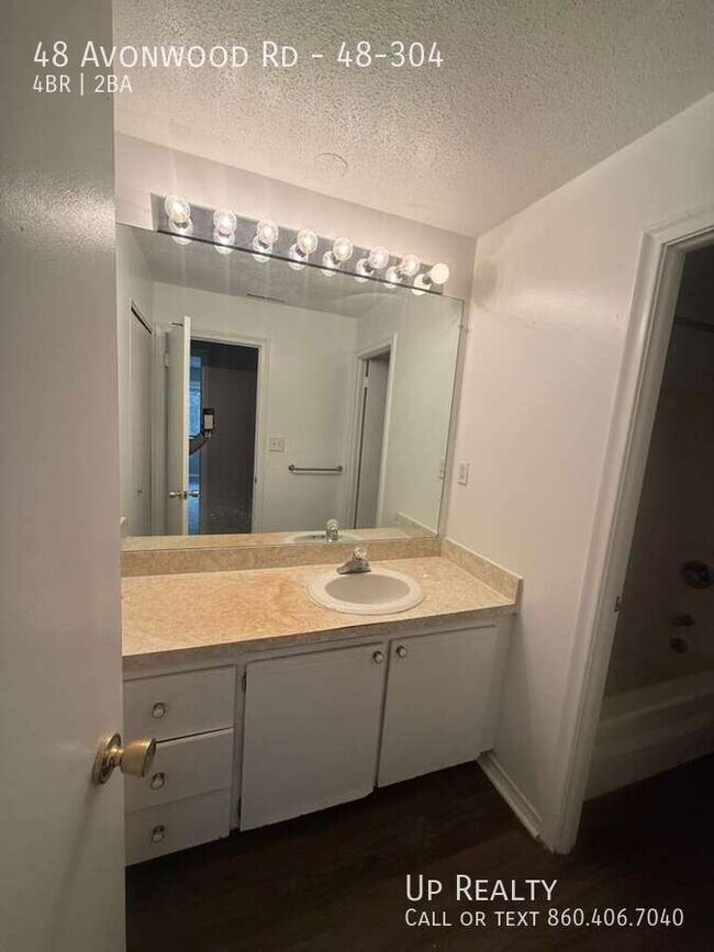 Building Photo - 48 Avonwood Rd